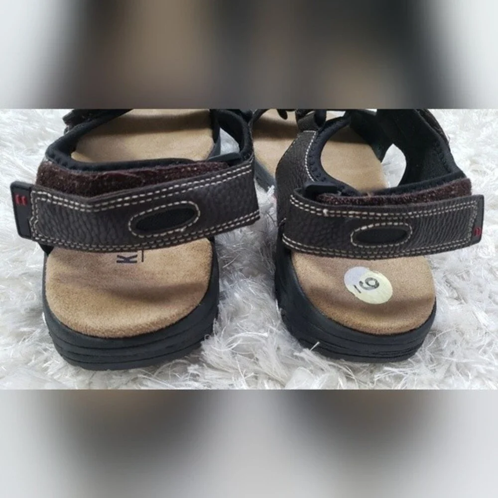 NWOT Khombu Camping Gorpcore Summer Sandals Size 9